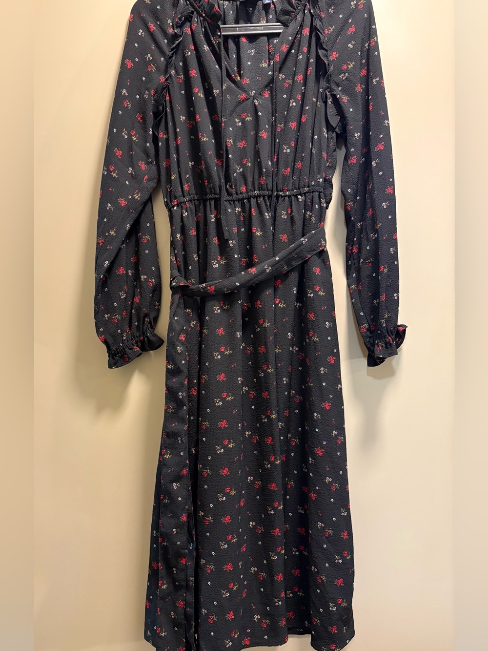 GAP Black Long-Sleeve Floral Midi Dress